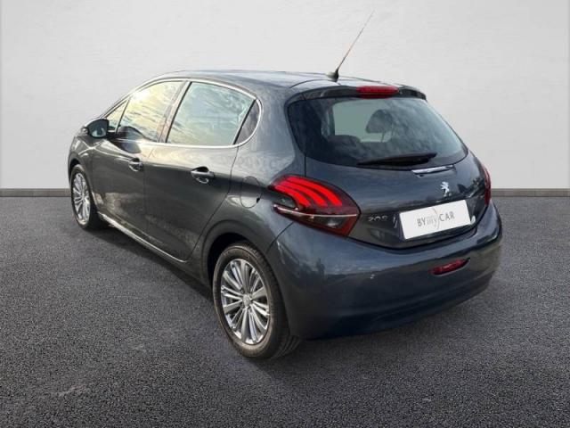 Peugeot 208 image 6