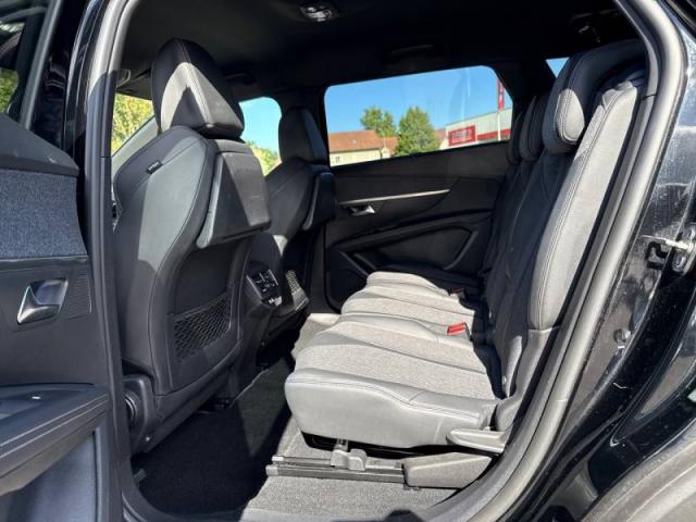 Peugeot 5008 image 1