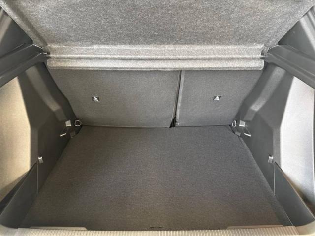 Peugeot 2008 image 3