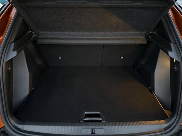 Peugeot 2008 image 7