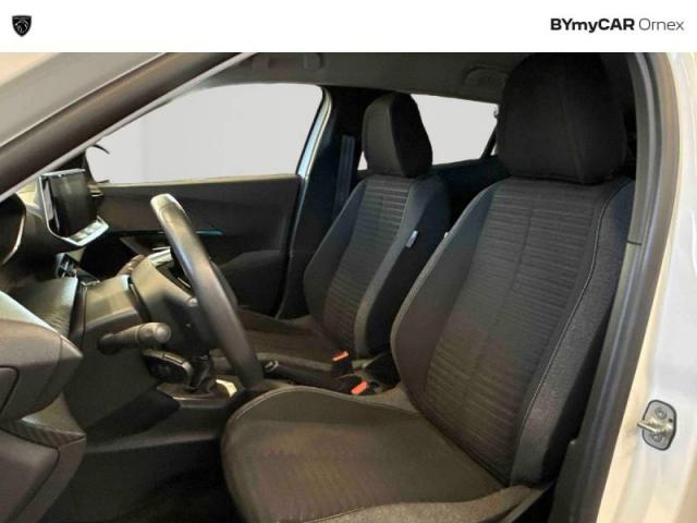 Peugeot 2008 image 3