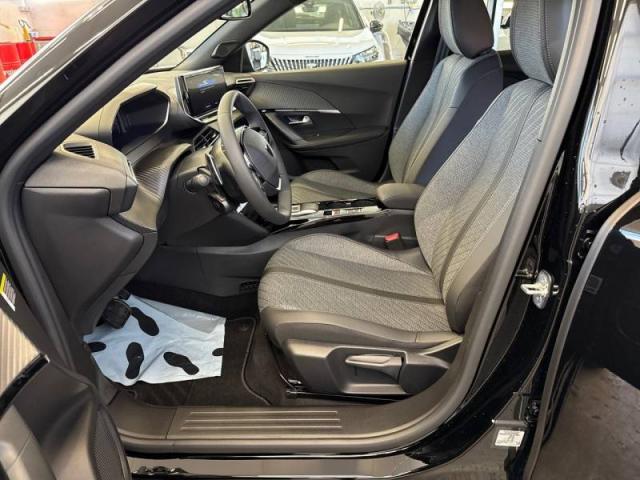 Peugeot 2008 image 9