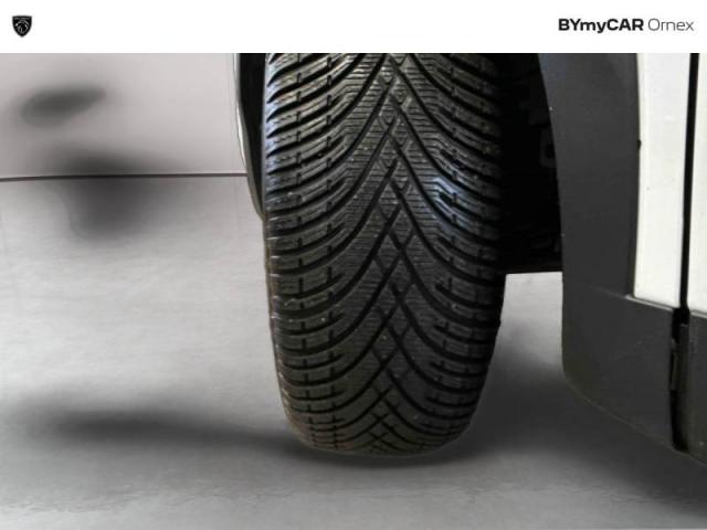 Peugeot 2008 image 1