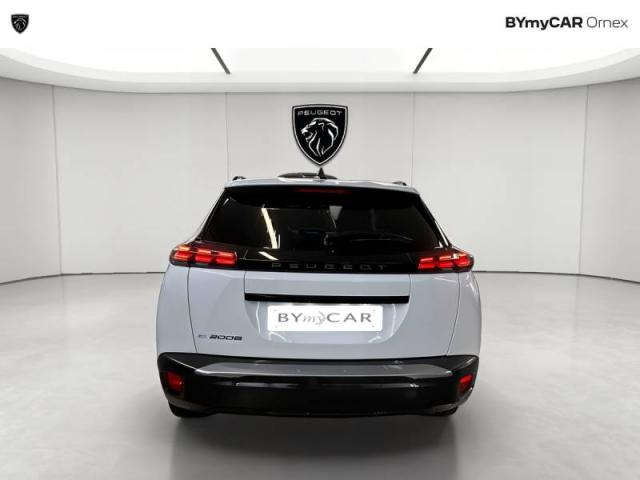 Peugeot 2008 image 8