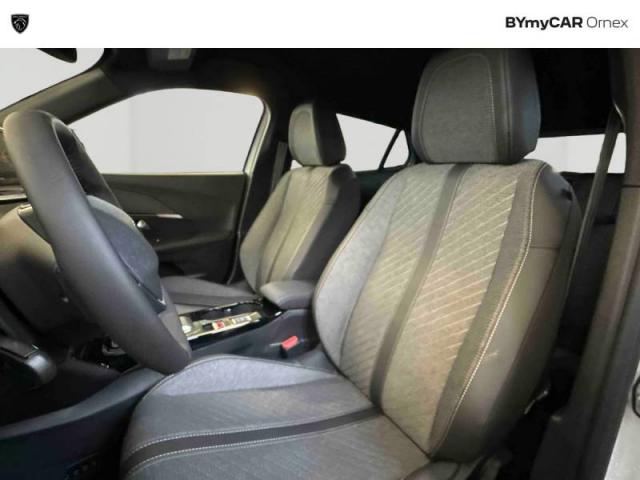 Peugeot 2008 image 1