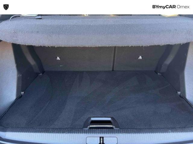 Peugeot 2008 image 9