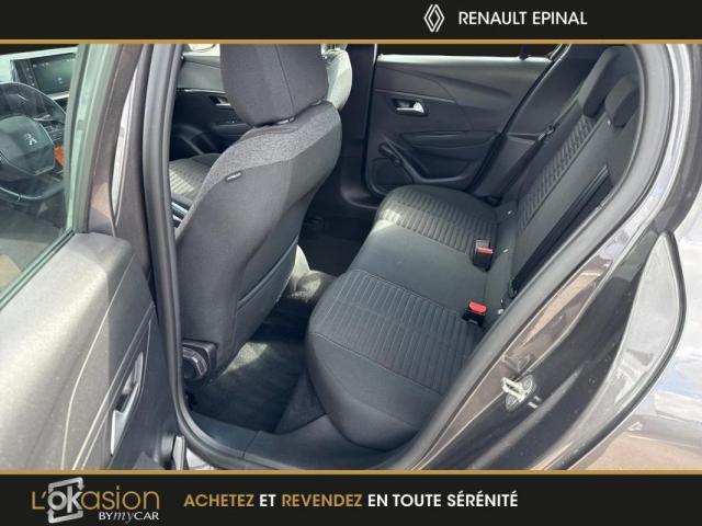 Peugeot 208 image 8