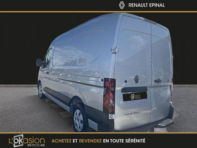 Renault Master image 2