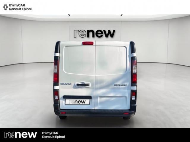 Renault Trafic image 2