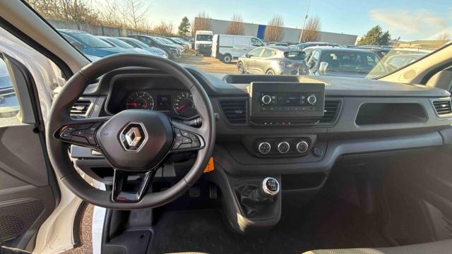 Renault Trafic image 3
