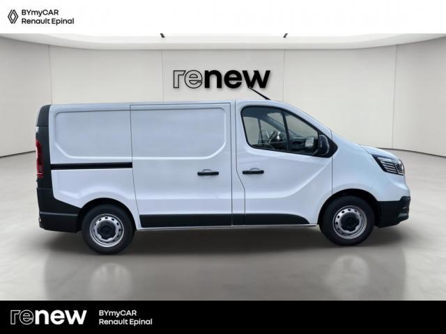 Renault Trafic image 2