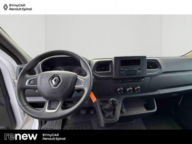 Renault Master image 2