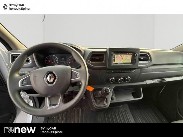 Renault Master image 2