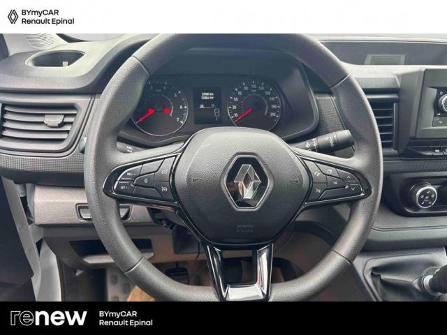 Renault Trafic image 2