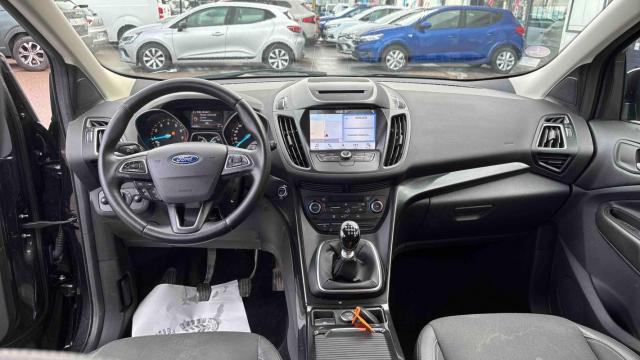 Ford Kuga image 2