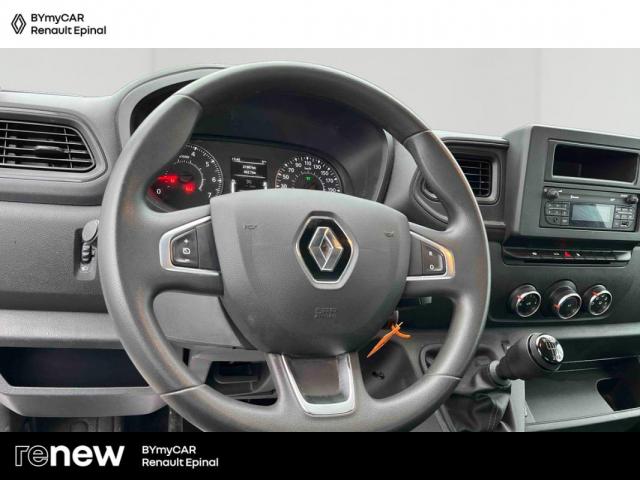 Renault Master image 2