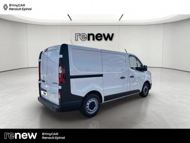 Renault Trafic image 2