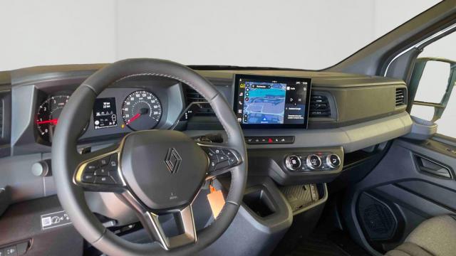 Renault Master image 1