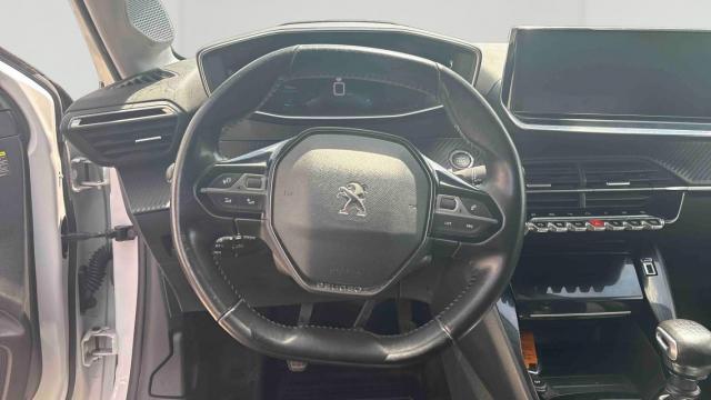 Peugeot 208 image 3