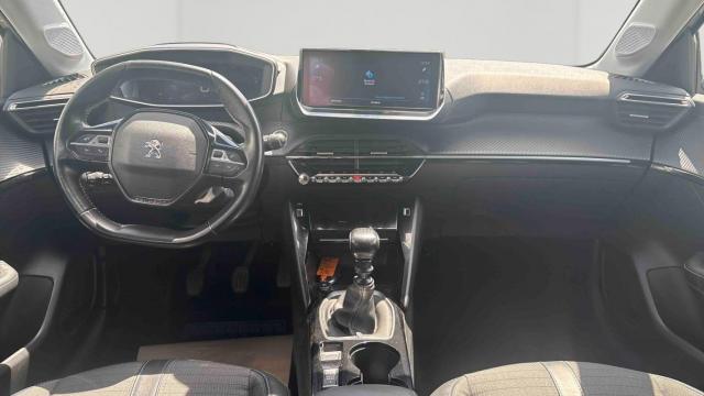 Peugeot 208 image 7