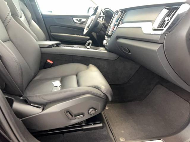 Volvo Xc60 image 8