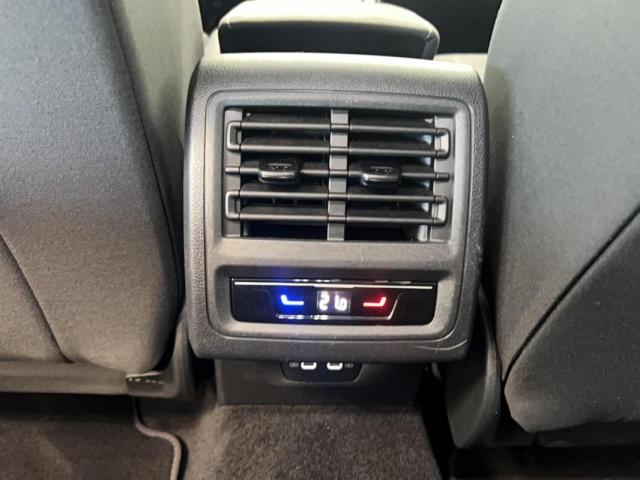Volkswagen Golf Sw image 8