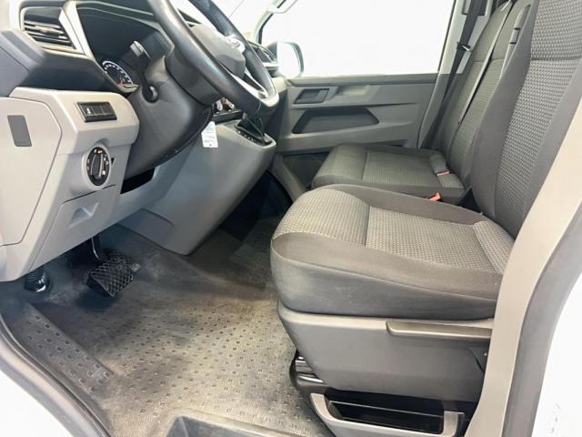 Volkswagen Transporter image 3