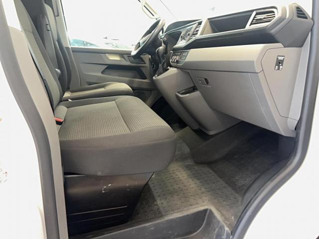 Volkswagen Transporter image 5