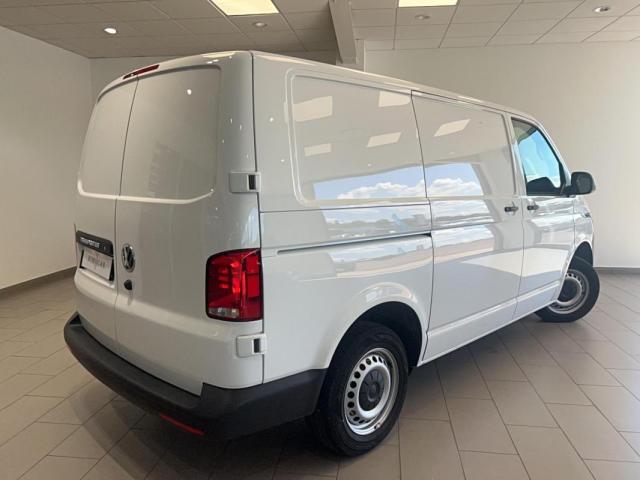 Volkswagen Transporter image 9