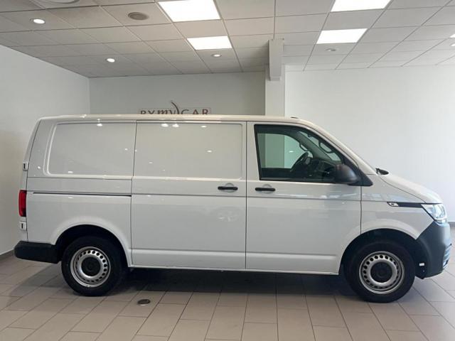 Volkswagen Transporter image 6