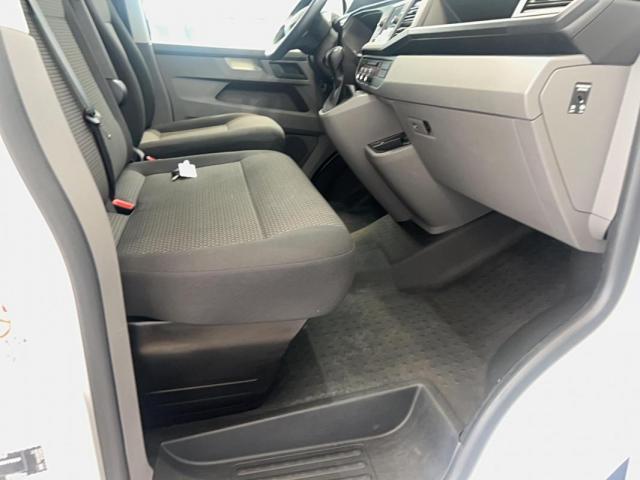 Volkswagen Transporter image 5