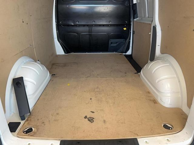 Volkswagen Transporter image 2