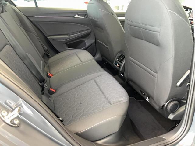 Volkswagen Golf image 4