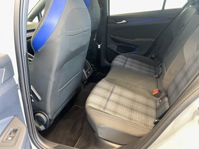 Volkswagen Golf image 9