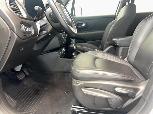 Jeep Renegade image 5