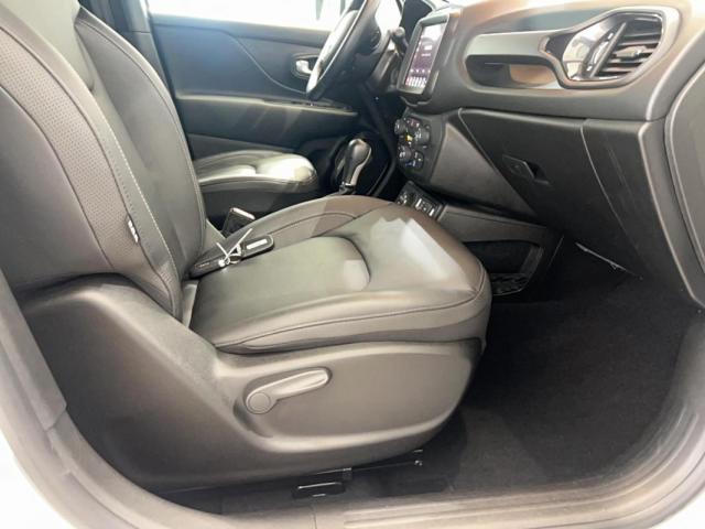 Jeep Renegade image 9