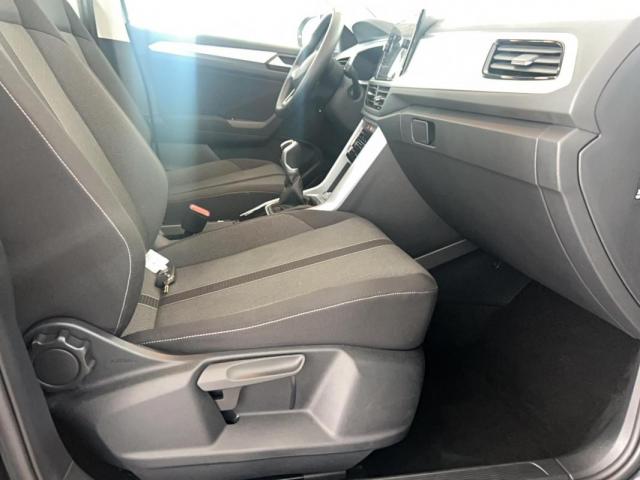Volkswagen T-Roc image 5