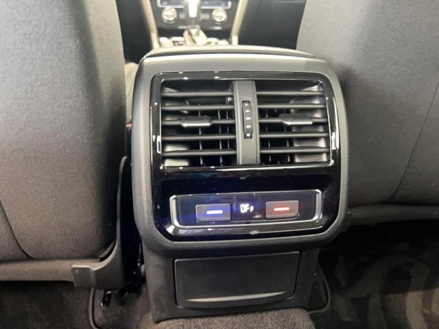 Volkswagen Passat image 6