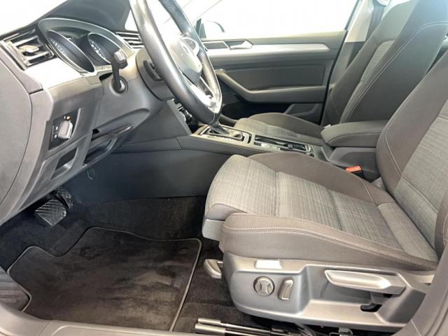 Volkswagen Passat image 5