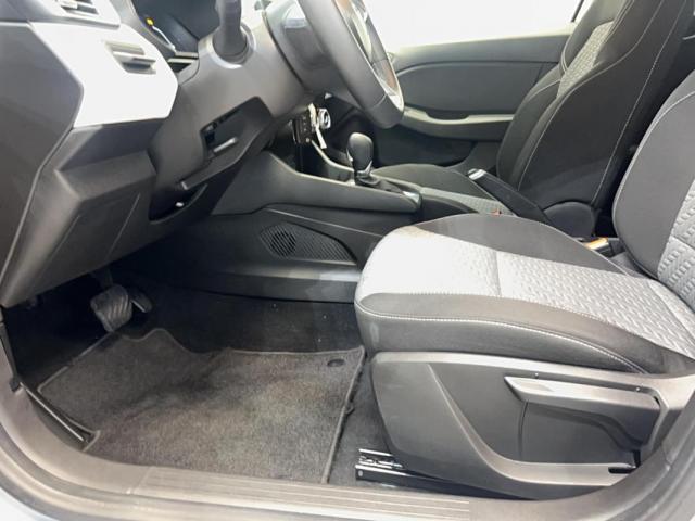 Renault Clio image 9