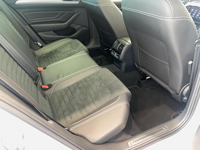 Volkswagen Passat Sw image 9