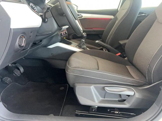 Seat Arona image 2