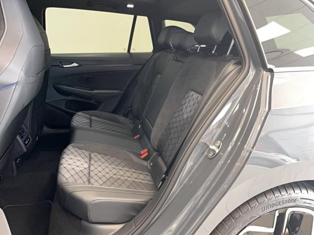 Volkswagen Golf Sw image 4