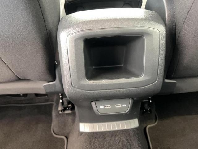 Volkswagen T-Cross image 2