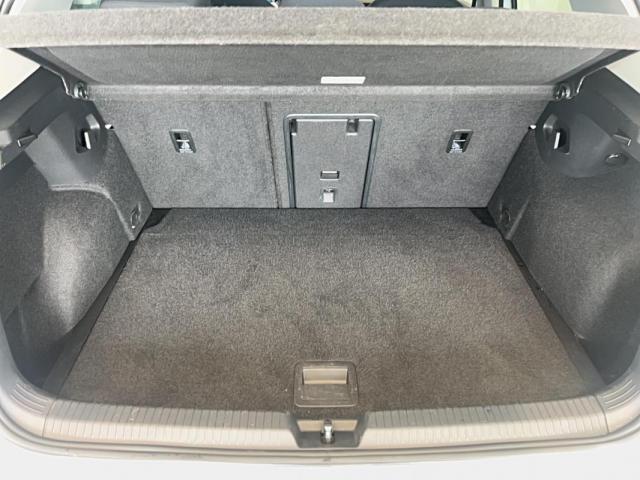 Volkswagen Golf image 8