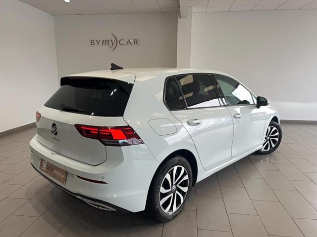 Volkswagen Golf image 9
