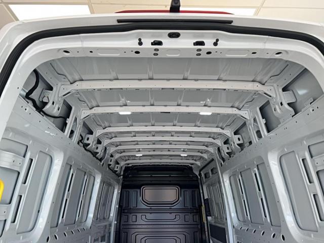 Volkswagen Crafter image 7