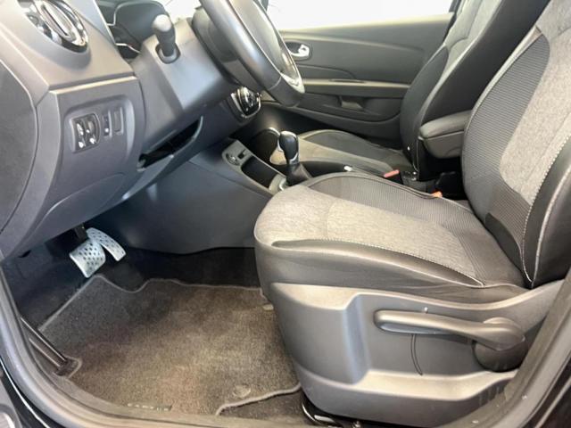 Renault Captur image 8