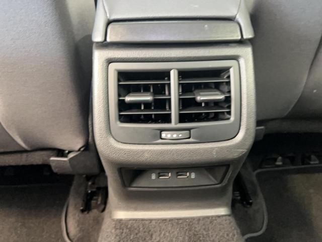 Seat Leon image 2