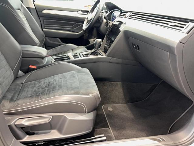 Volkswagen Passat Sw image 9
